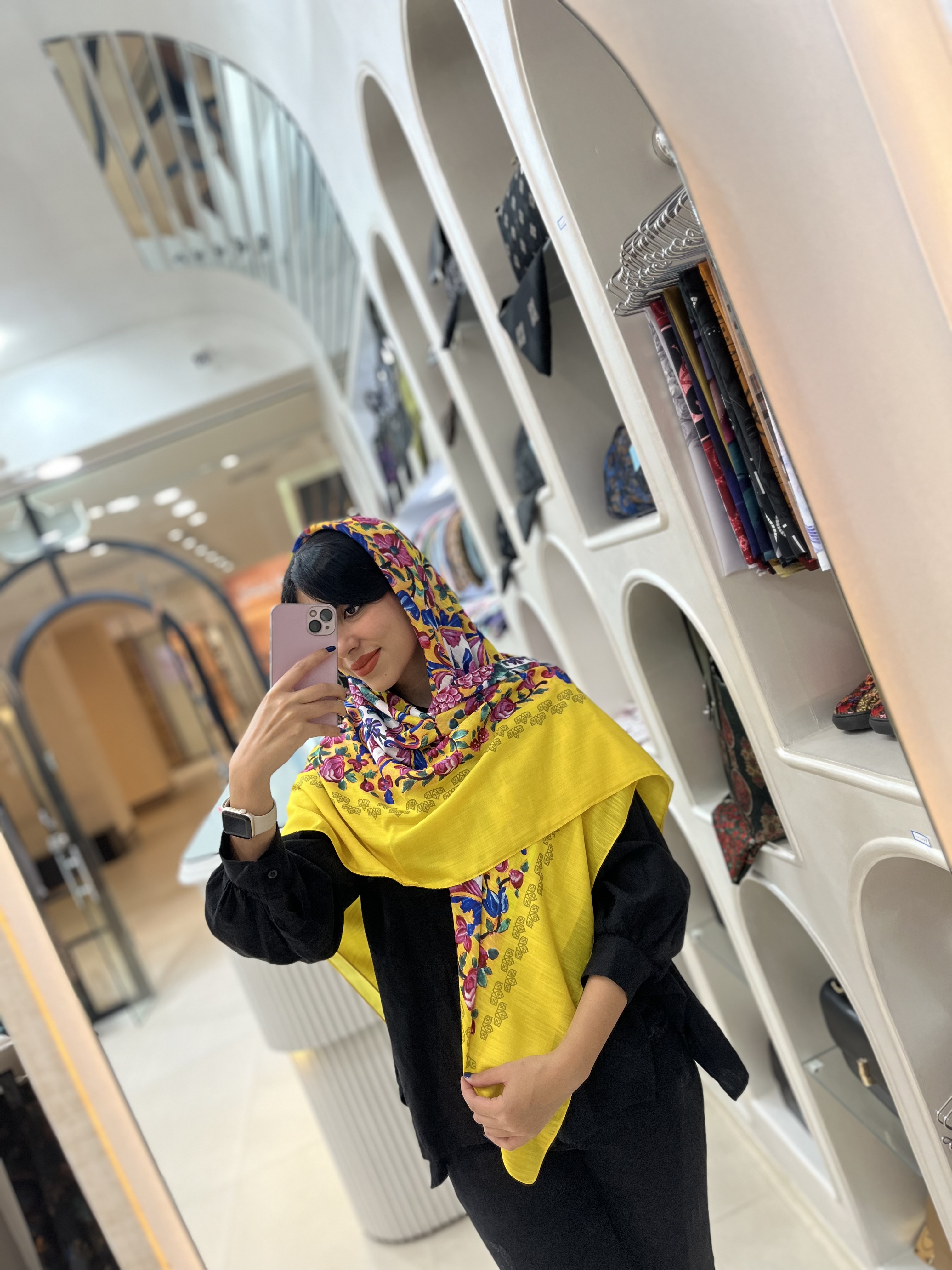 روسری نخی زنانه چهارفصل قواره ۱۳۵ با طراحی اختصاصی