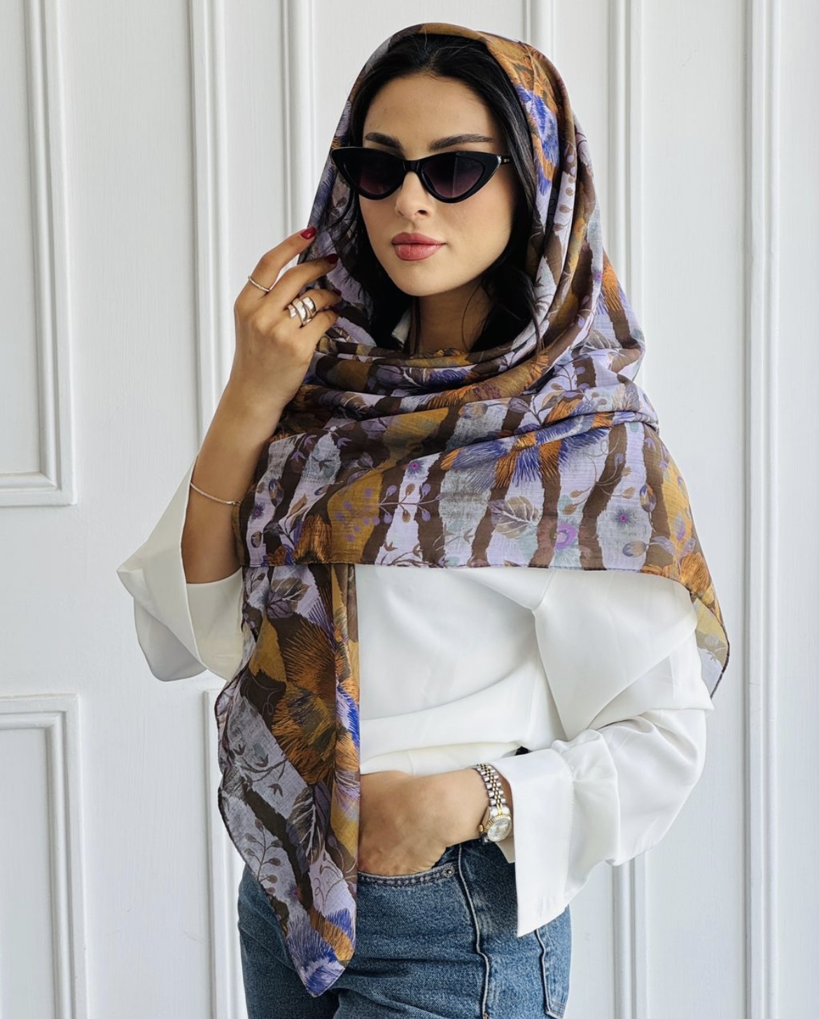 روسری نخی زنانه چهارفصل قواره ۱۳۰ با طراحی اختصاصی
