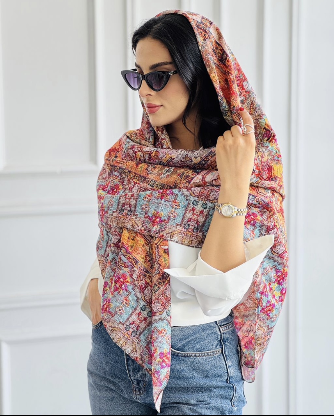روسری نخی زنانه چهارفصل قواره ۱۳۰ با طراحی اختصاصی