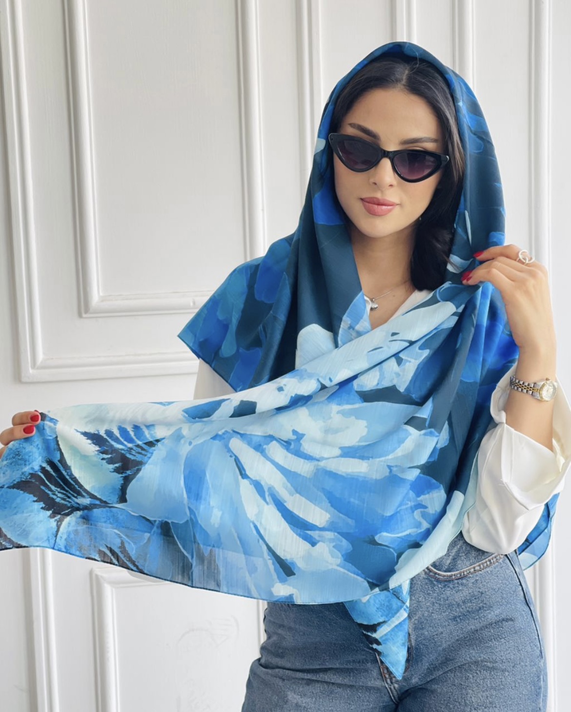 روسری نخی زنانه چهارفصل قواره ۱۳۰ با طراحی اختصاصی