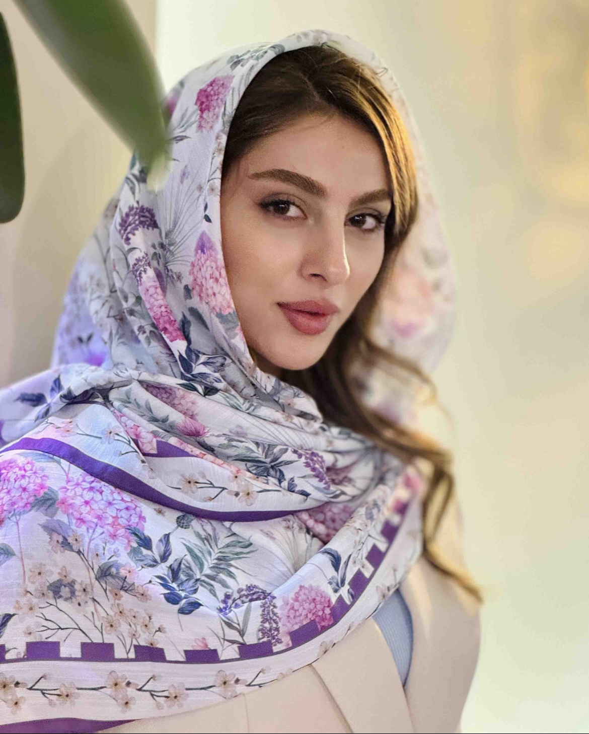 روسری نخی زنانه چهارفصل قواره ۱۳۰ با طراحی اختصاصی