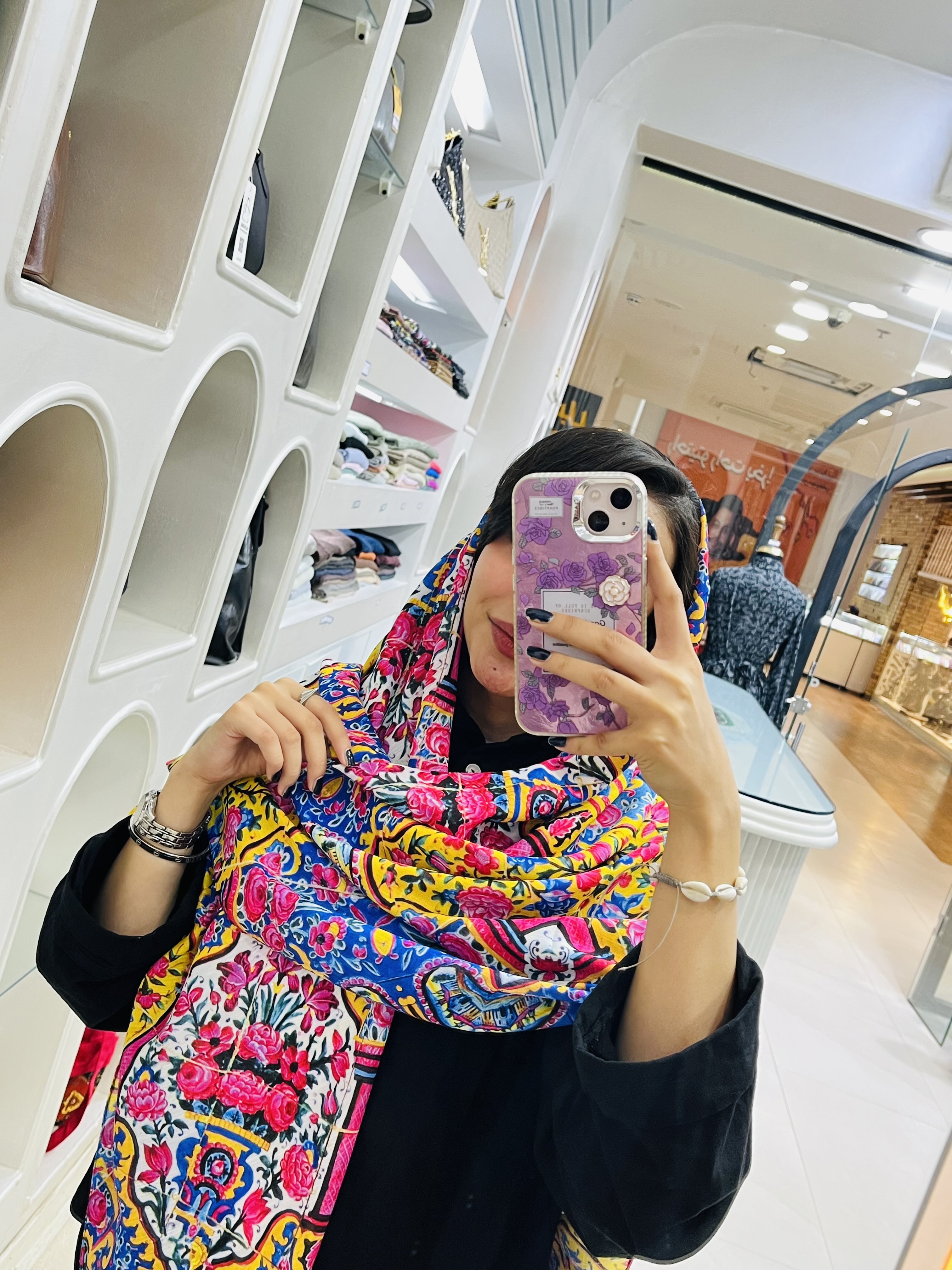 روسری نخی زنانه چهارفصل قواره ۱۳۰ با طراحی اختصاصی